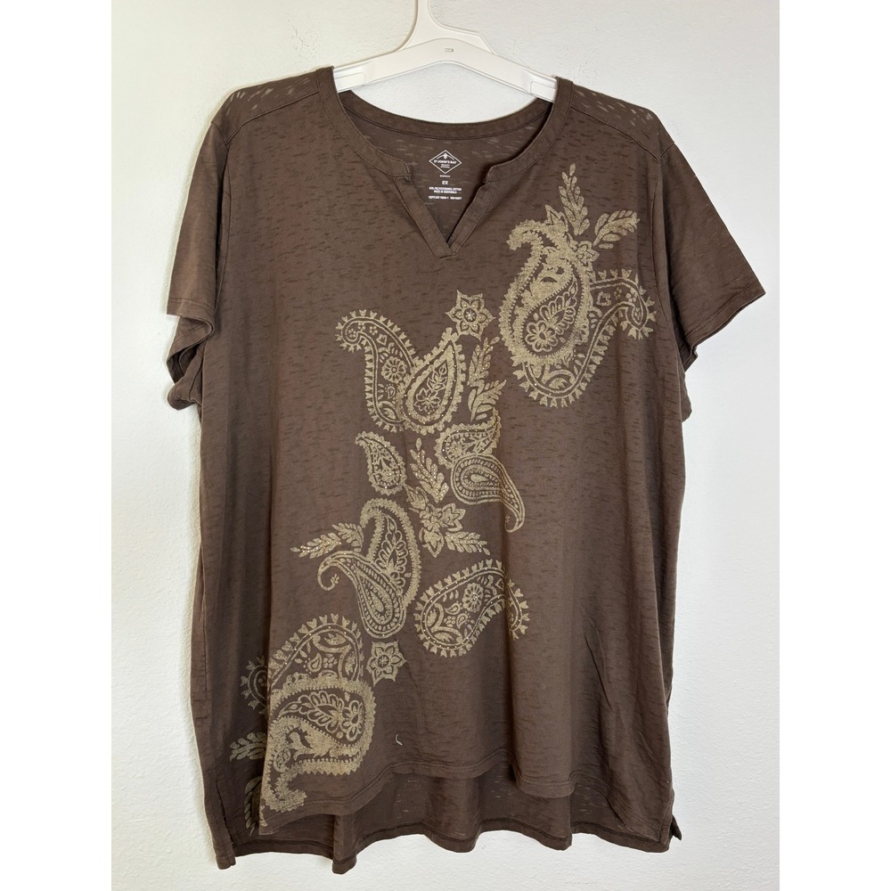 St Johns Bay Womens 2X Brown Paisley Graphic Slub Knit Split V-Neck T-Shirt